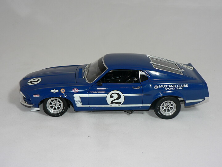 Ford Mustang  Boss 302   1969  1:18  Welly  ( #2 Dan Gurney Trans AM )