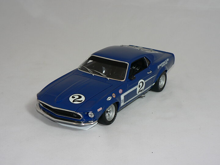 Ford Mustang  Boss 302   1969  1:18  Welly  ( #2 Dan Gurney Trans AM )