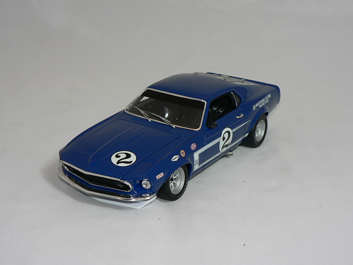 Ford Mustang  Boss 302   1969  1:18  Welly  ( #2 Dan Gurney Trans AM )