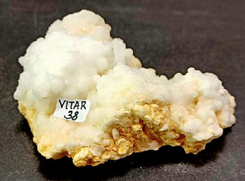 Vit Aragonit Kluster (Grottkalcit) -  VITAR38
