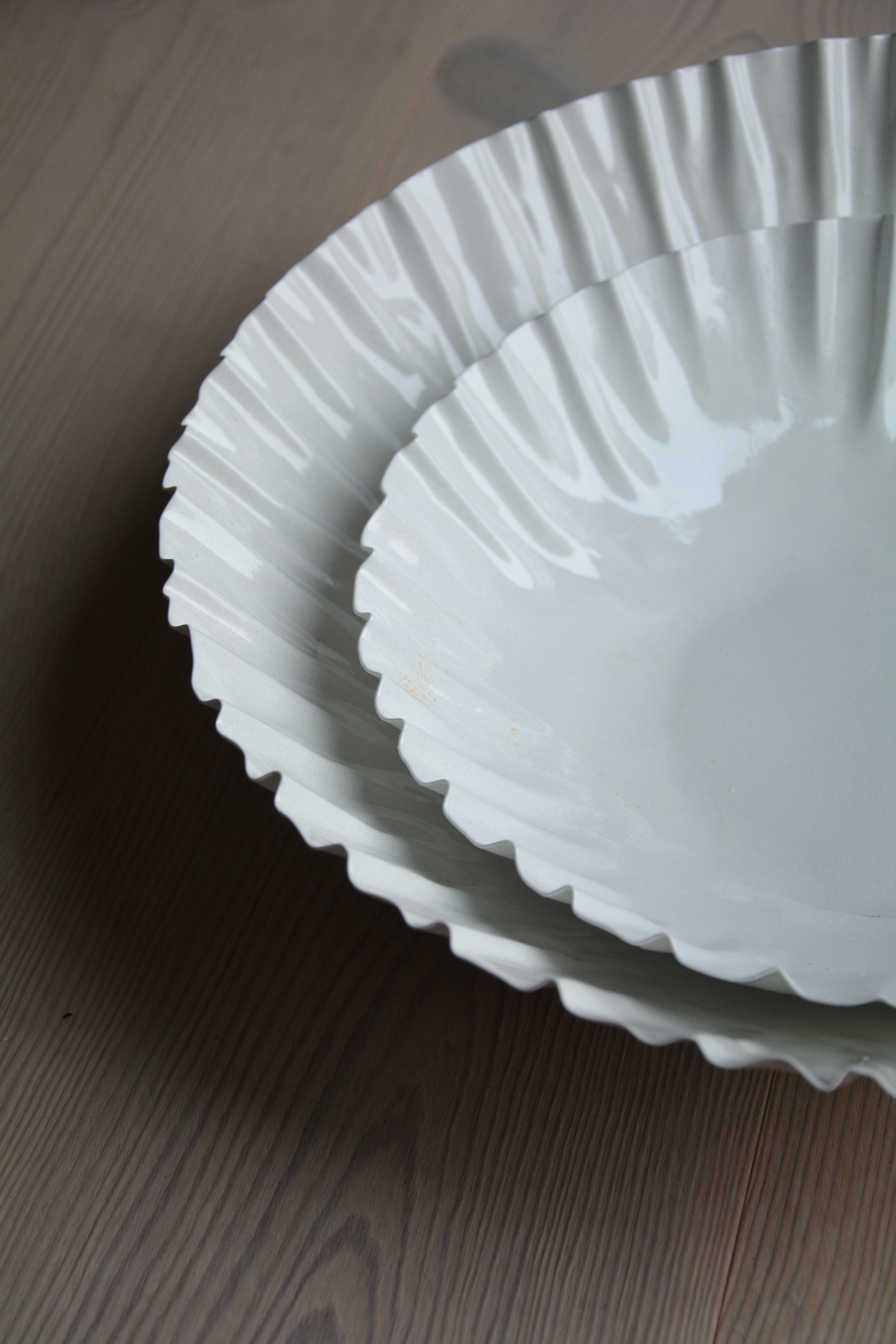 Skål emalj stor 35 cm veckad kant vit - 5