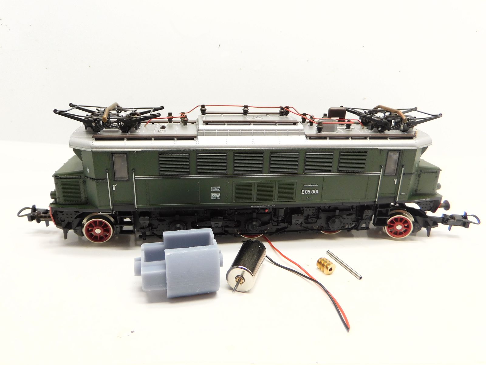 Trix DRG E 05, DB BR 92