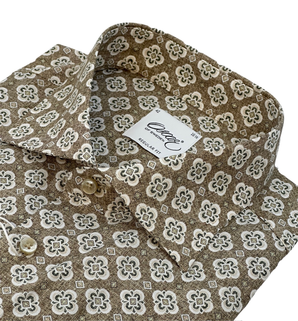 Skjorta champagne beige. Från  Oscar Of Sweden 