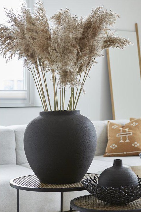 Svart vas / urna 25 cm