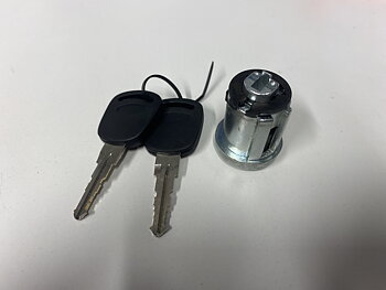 Ignition lock + keys Capri/Cortina/Escort/Fiesta/Granada/Sierra/Taunus/Transit (REPRO)