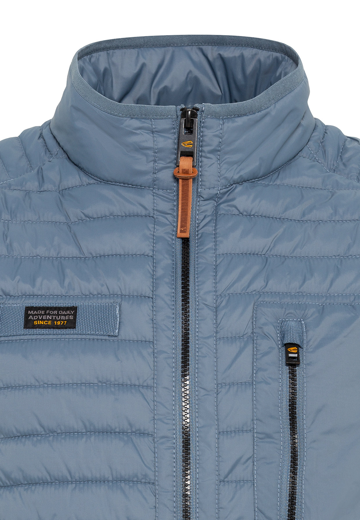 Lättviktsväst quiltad blå från camel active,  - 3