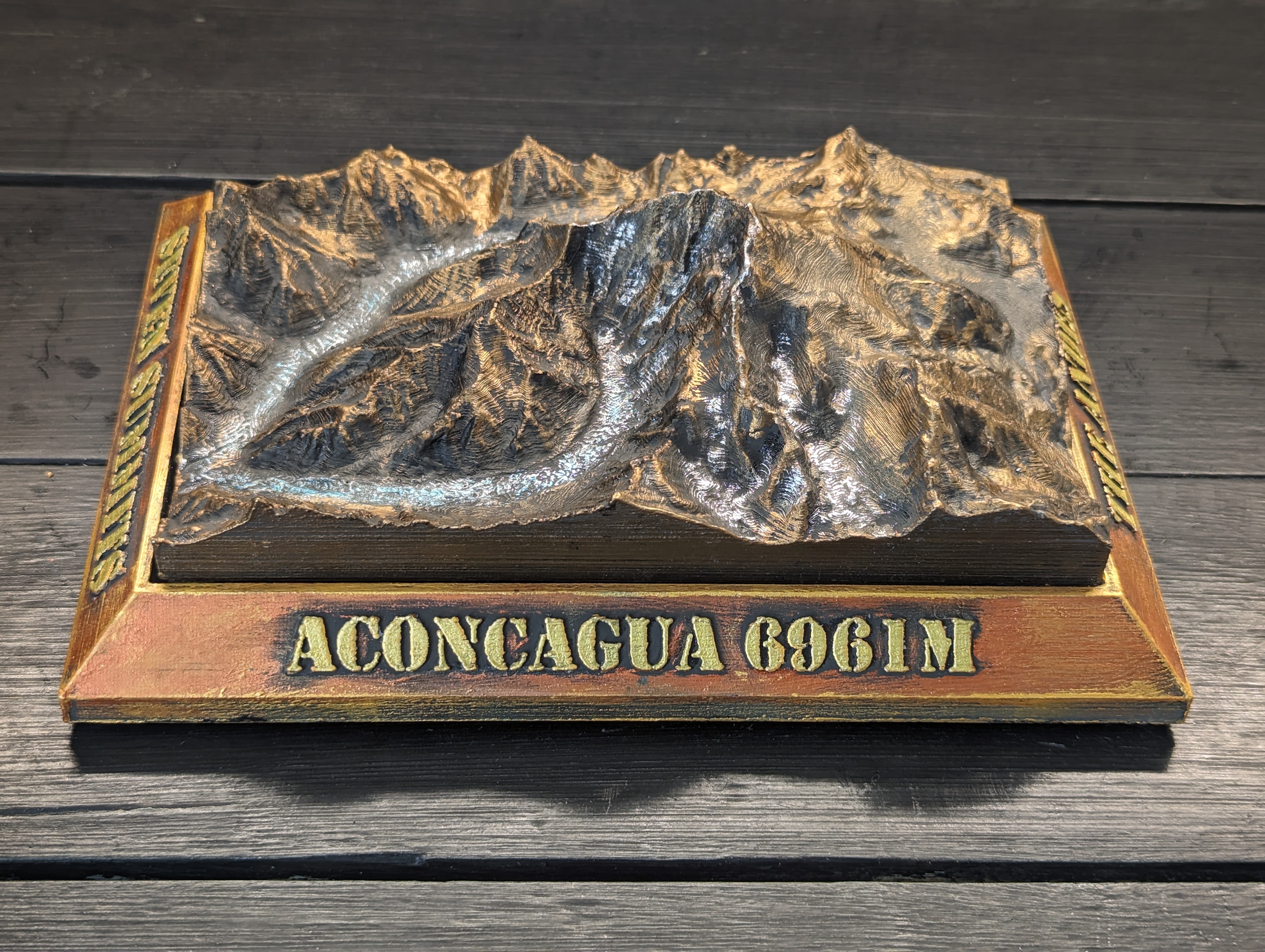 Handmålad 3D modell av Aconcagua
