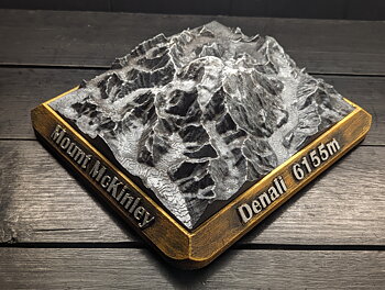 Handmålad 3D modell av Denali