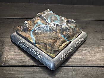 Handmålad 3D modell av Eiger, Mönch & Jungfrau