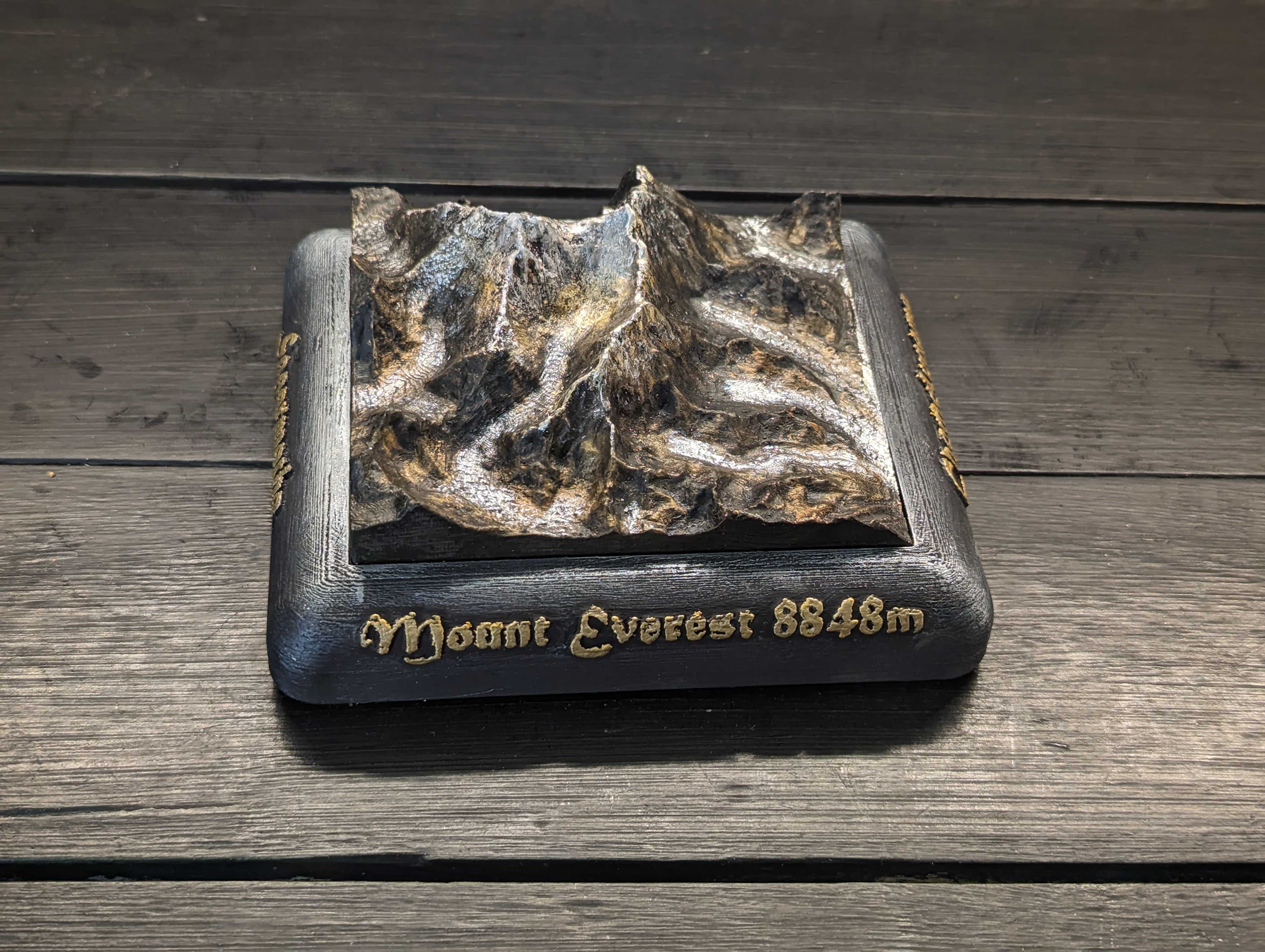 Handmålad 3D modell av Mount Everest  [S] - 2