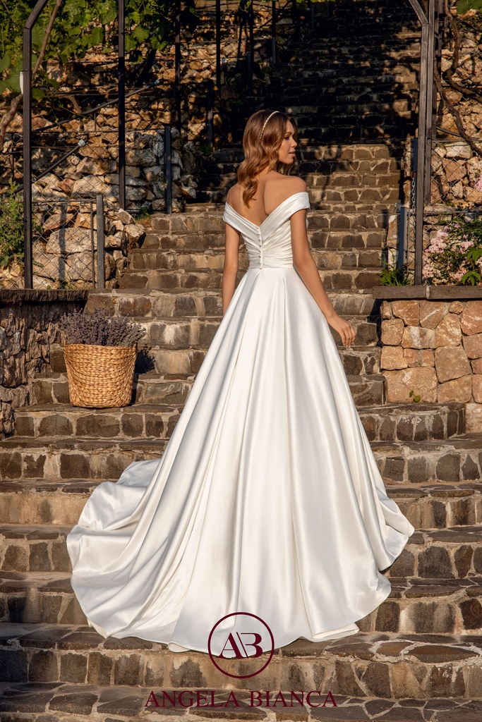 Angela Bianca 1072 - 3