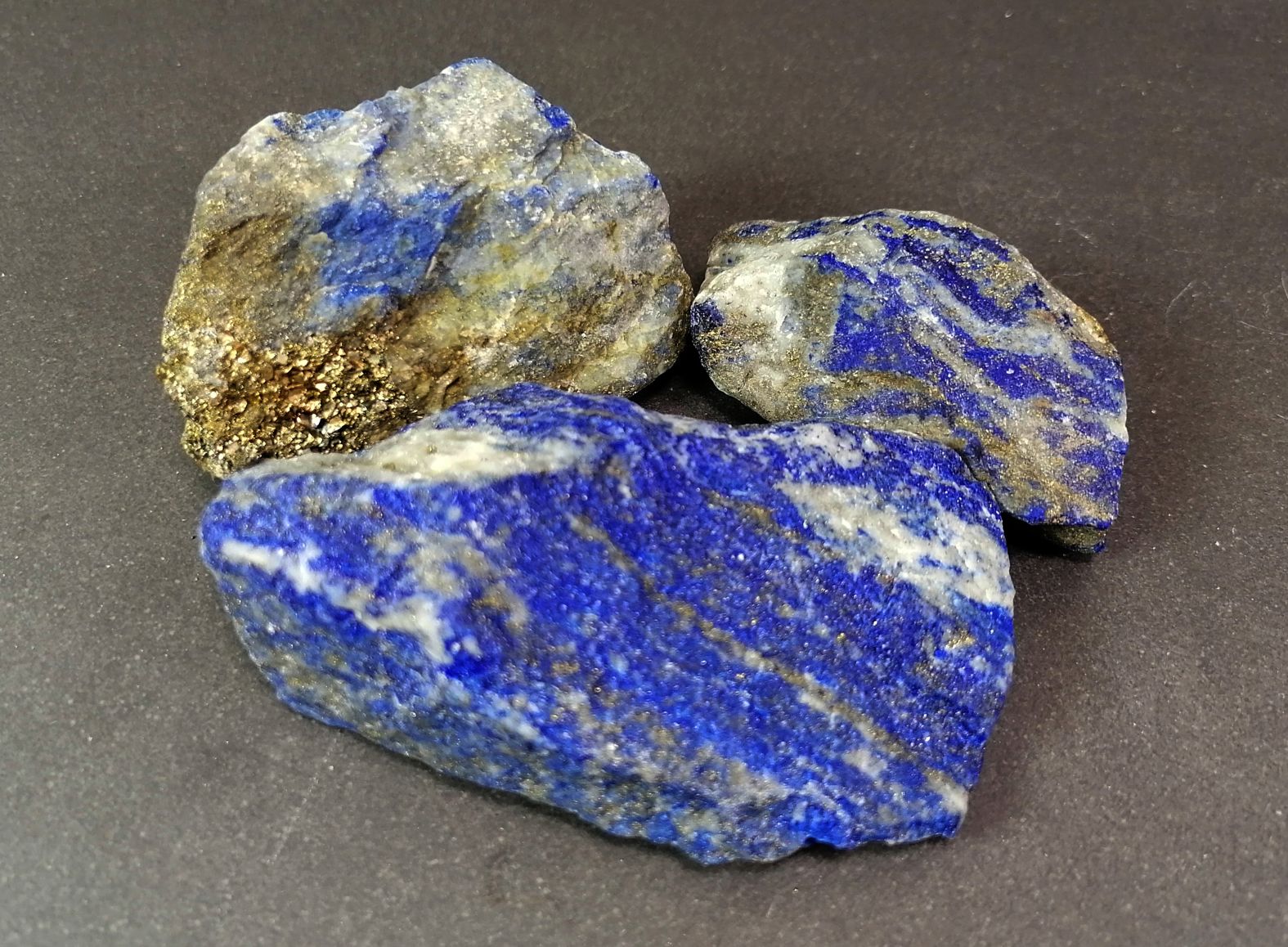 Lapis Lazuli,  Rå 