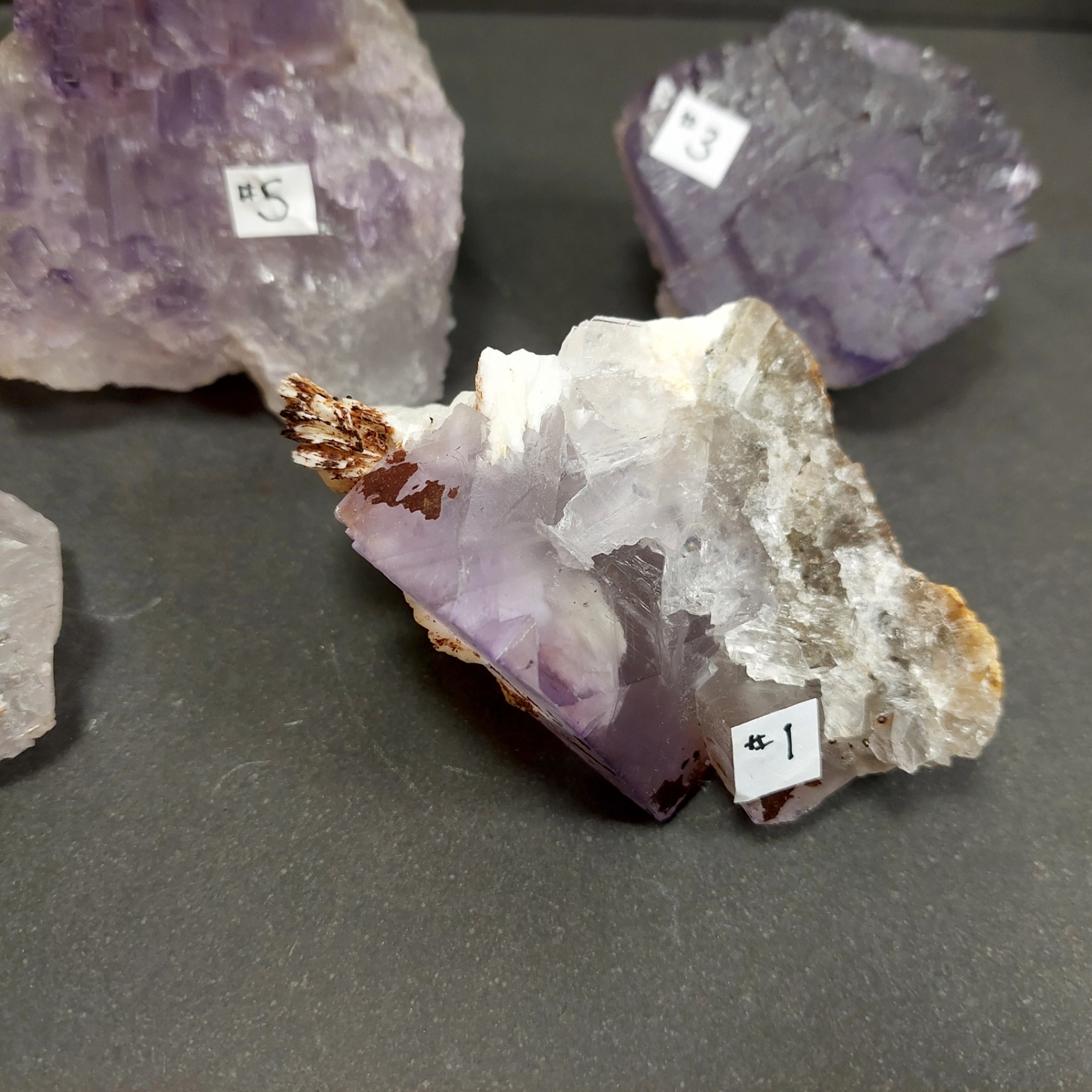 Kubisk Lila  Fluorit Kluster  - "Castle Rune Flourite" - 2