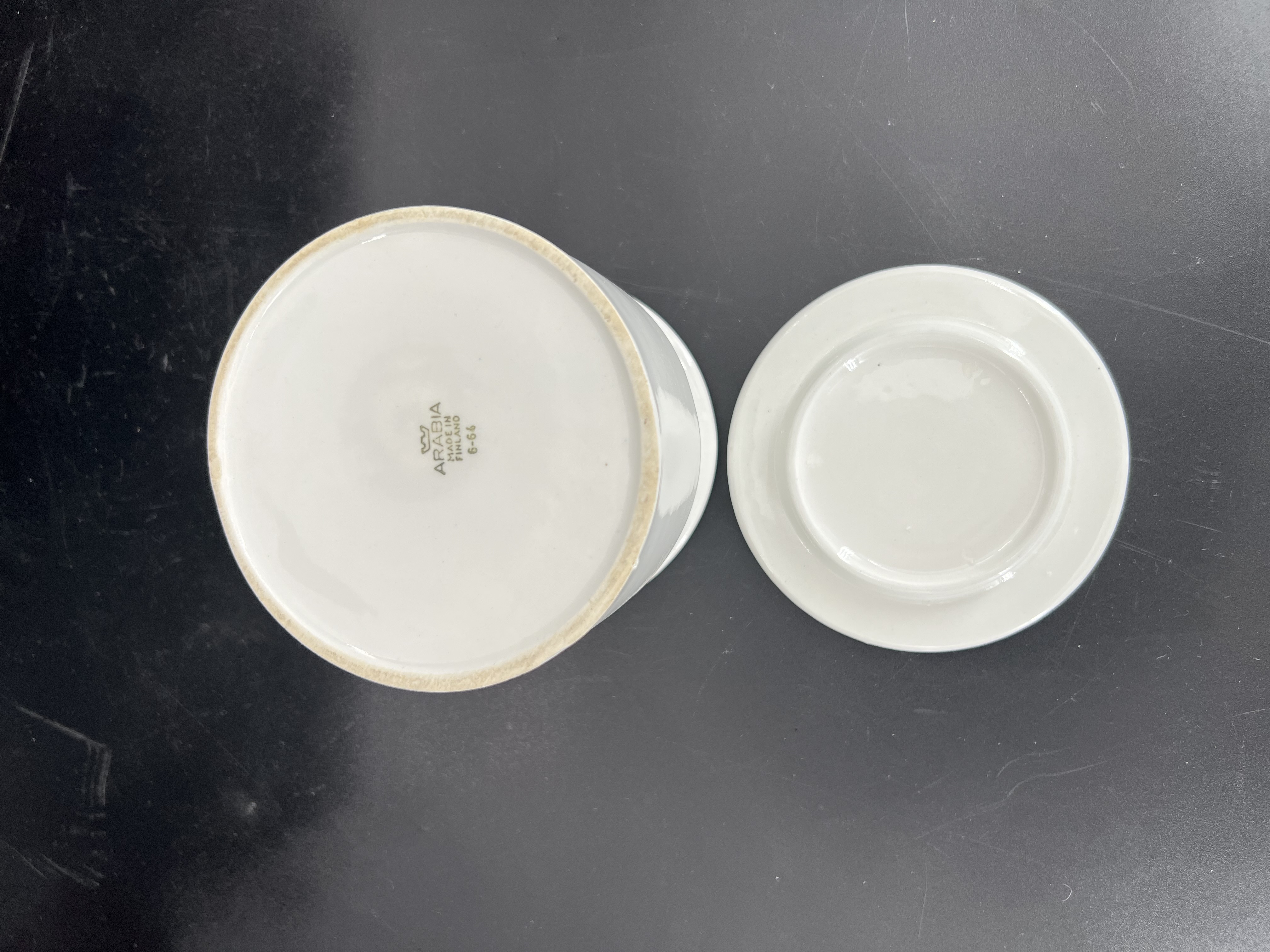 Arabia "Pomona " Raija Uosikkinen Jar with lid - 3