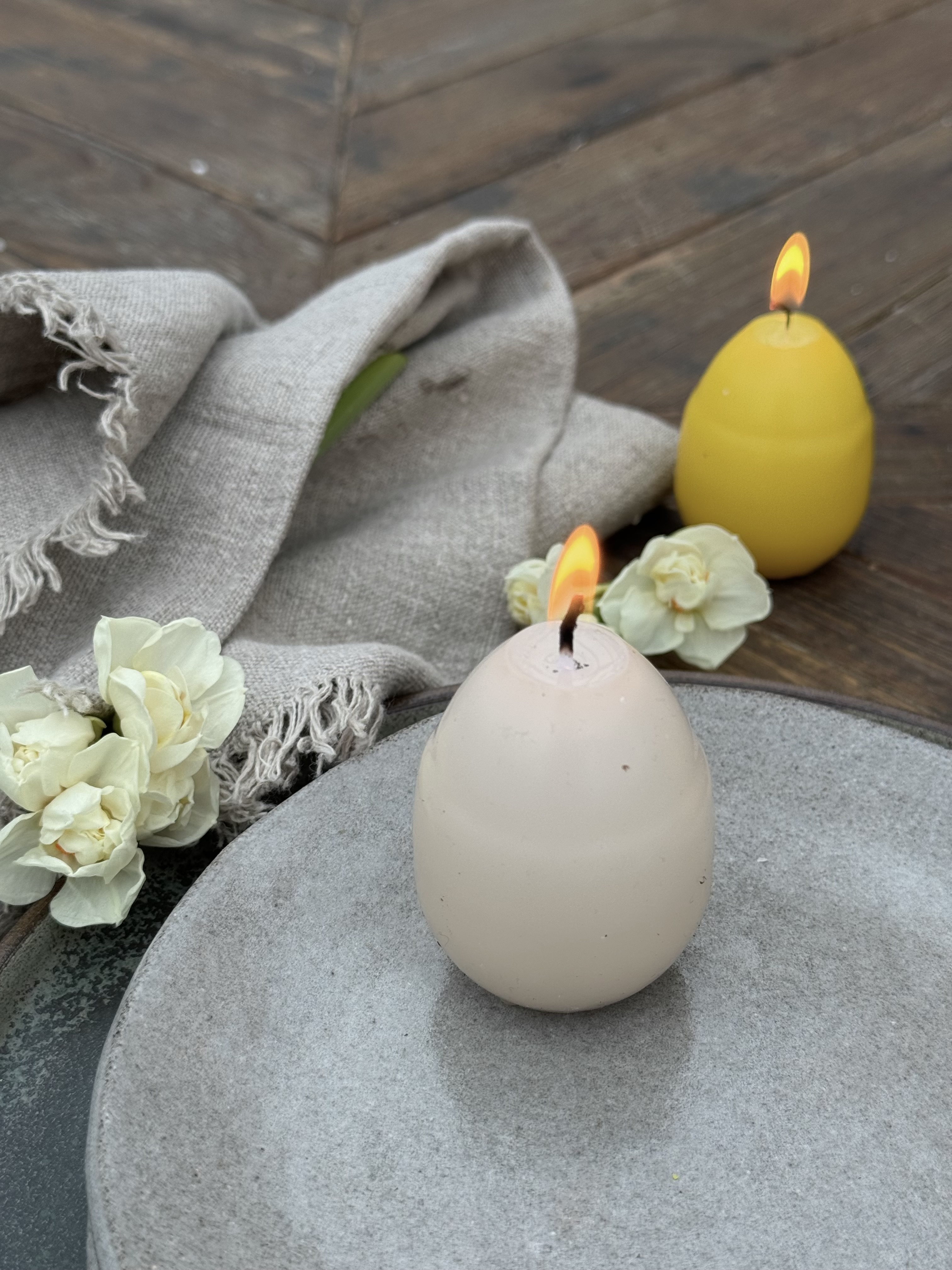 Candle - Egg candle - Life-size hen's egg - Easter yellow - 7 cm - 14
