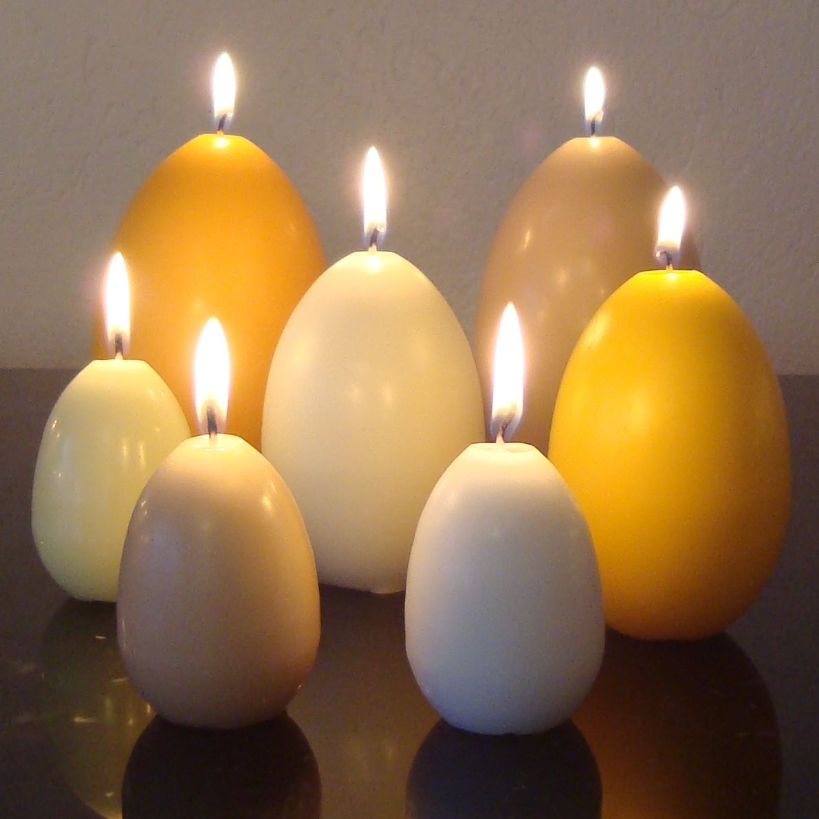 Candle - Egg candle - Life-size hen's egg - Easter yellow - 7 cm - 9