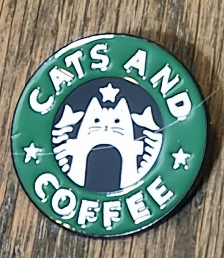Brosch/pin  " Cats and coffee" Fraktfritt!
