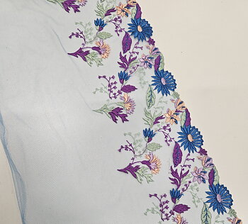 Blue lace with beautiful flowers - non-stretch lace 23 cm