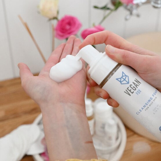 Vegan Fox cleansing foam oily skin