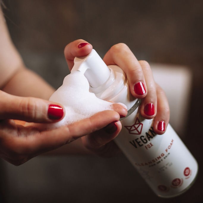 Vegan Fox cleansing foam dry skin