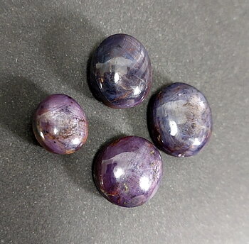 Stjärn Rubin - Cabochon