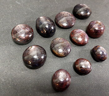 Stjärn Rubin - Cabochon