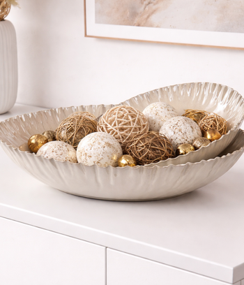 Skål emalj liten 26 cm veckad kant beige