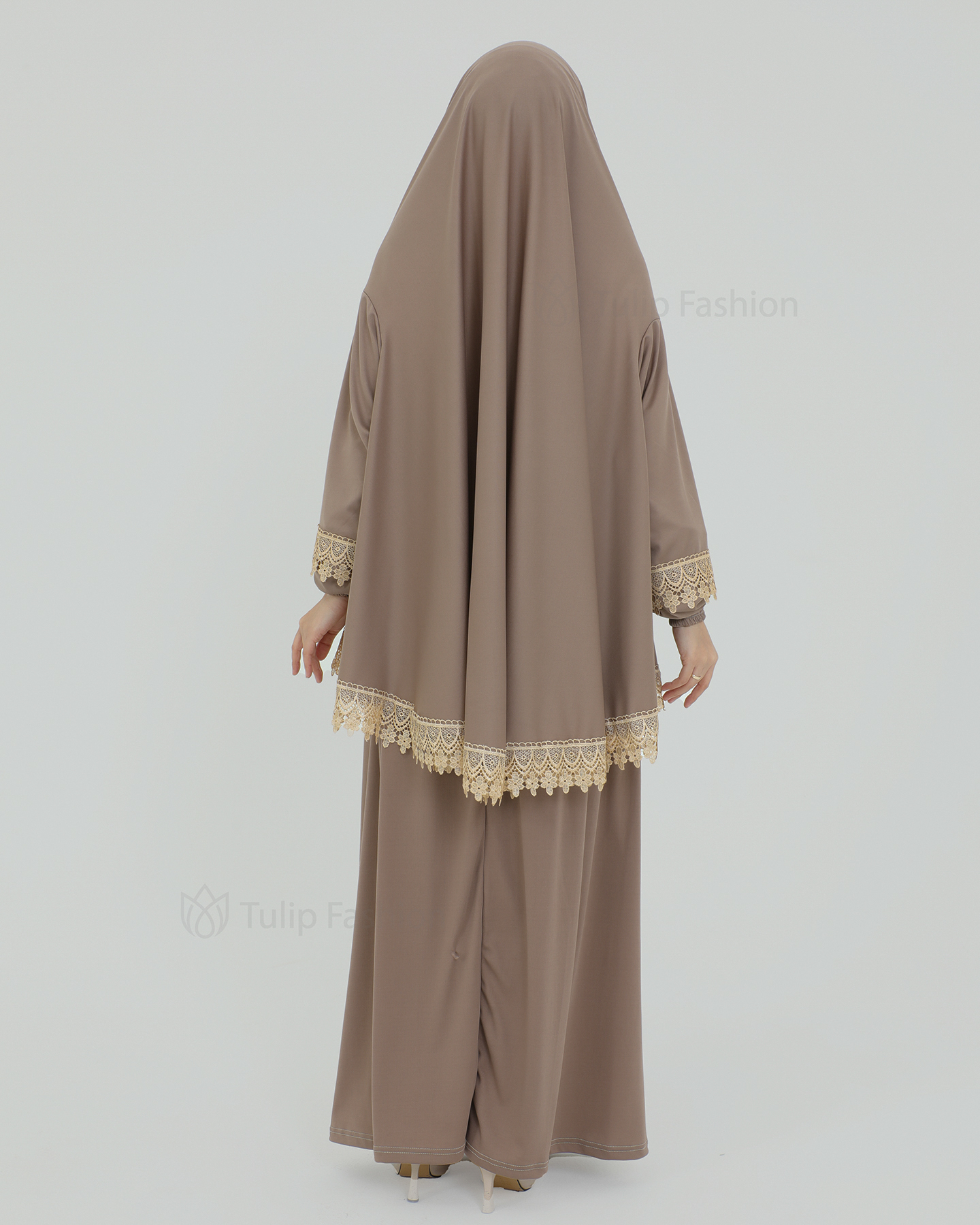 Prayer Clothes Alma - Brown - 3