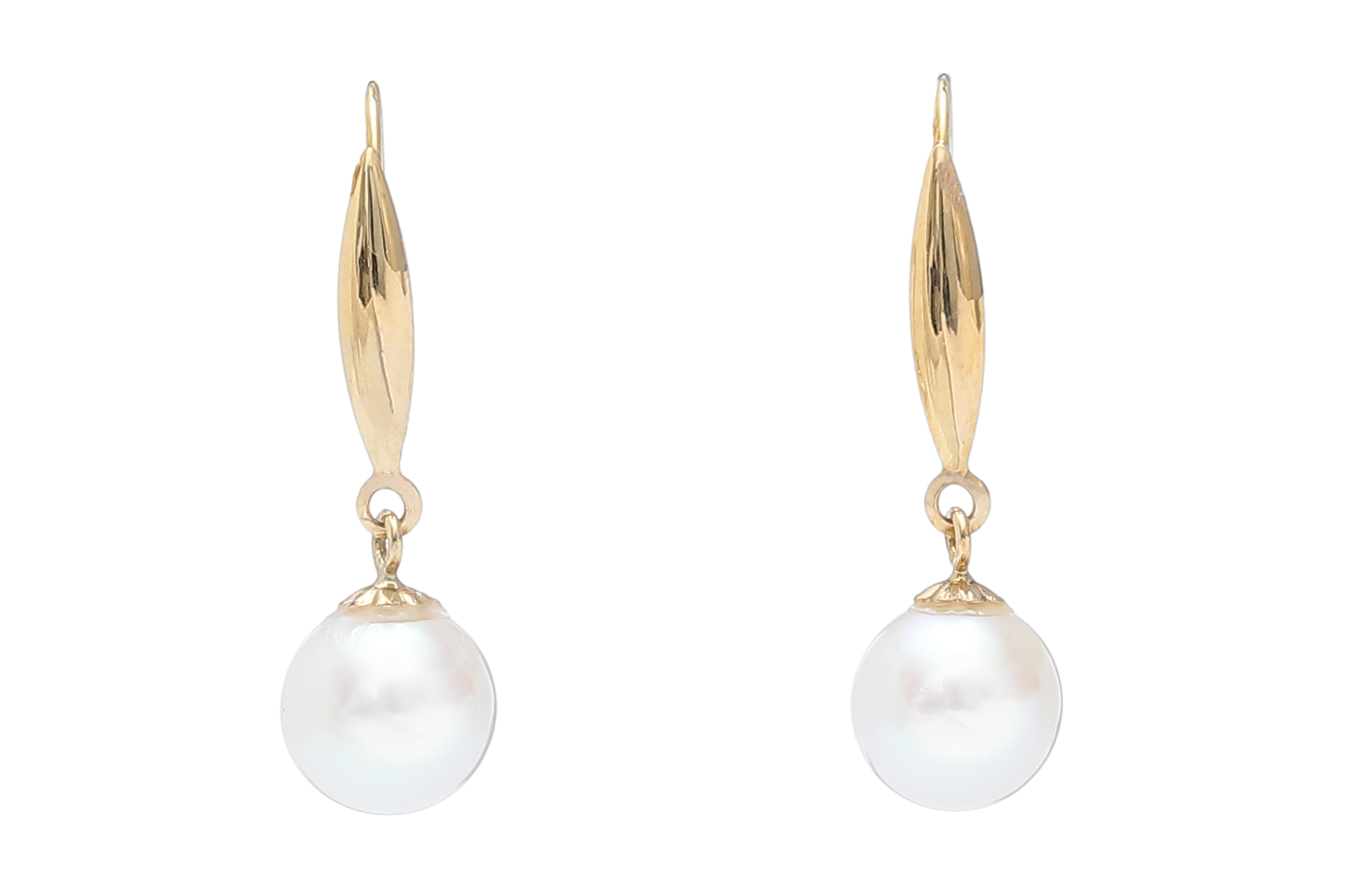 AAA-Quality Akoya pearl earrings set in gold hooks 7.5-8mm - 2