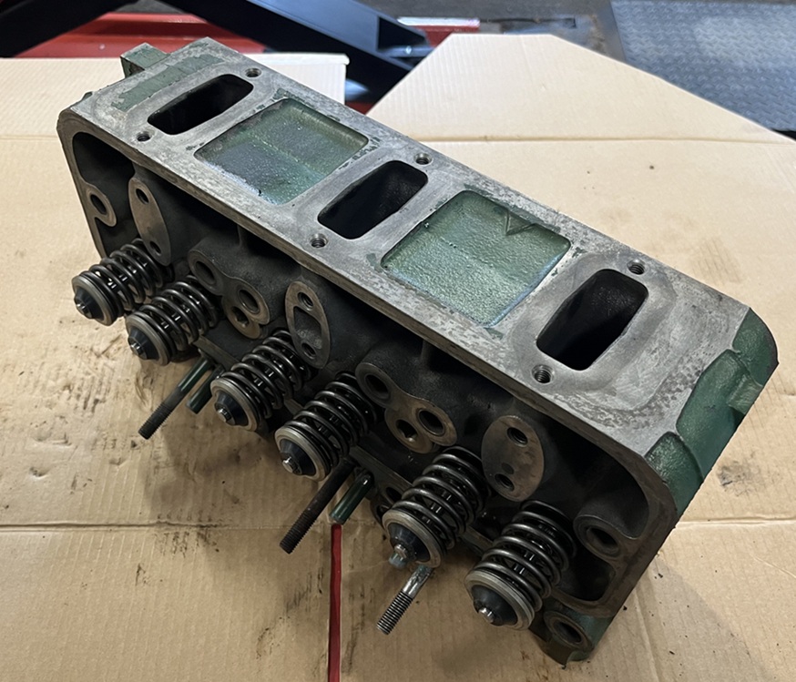 Cylinderhead Volvo TD60B - 4
