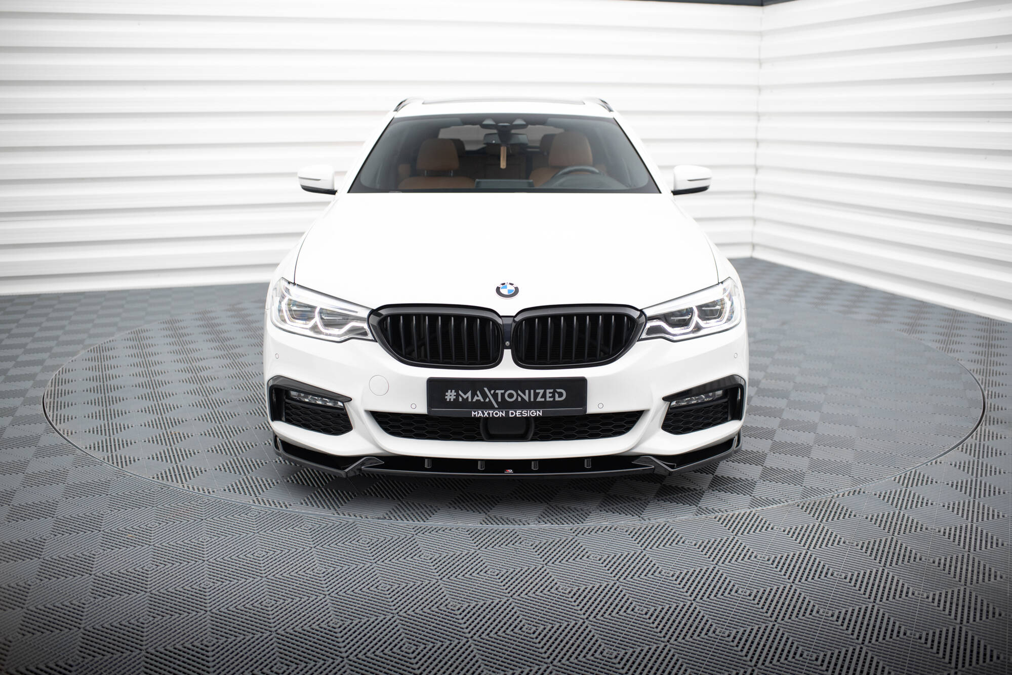 Maxton - FRONT SPLITTER V.4 BMW 5 M-PACK G30 / G31 - ABS Plast Blanksvart - 3