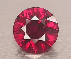 Impresionante granate rodolita natural con talla de diamante de 1,30 ct y 6,8 mm
