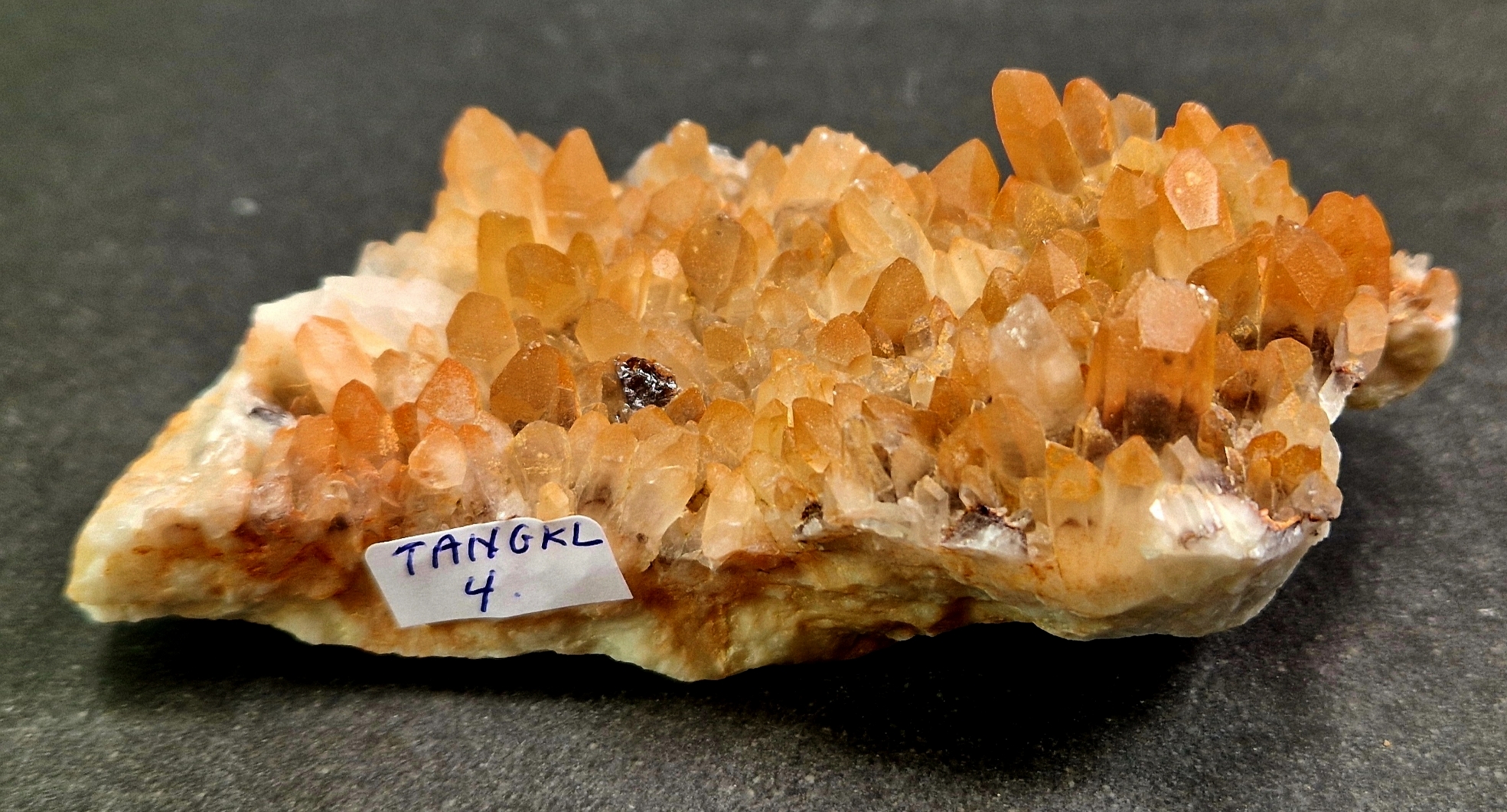Tangerinekvarts Kluster - TANGKL4