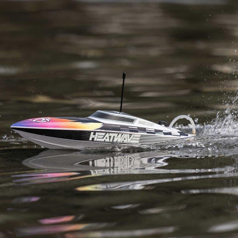 PROBOAT Recoil 2 18tum Self-Righting Brushless Deep-V RTR, Heatwave - 2