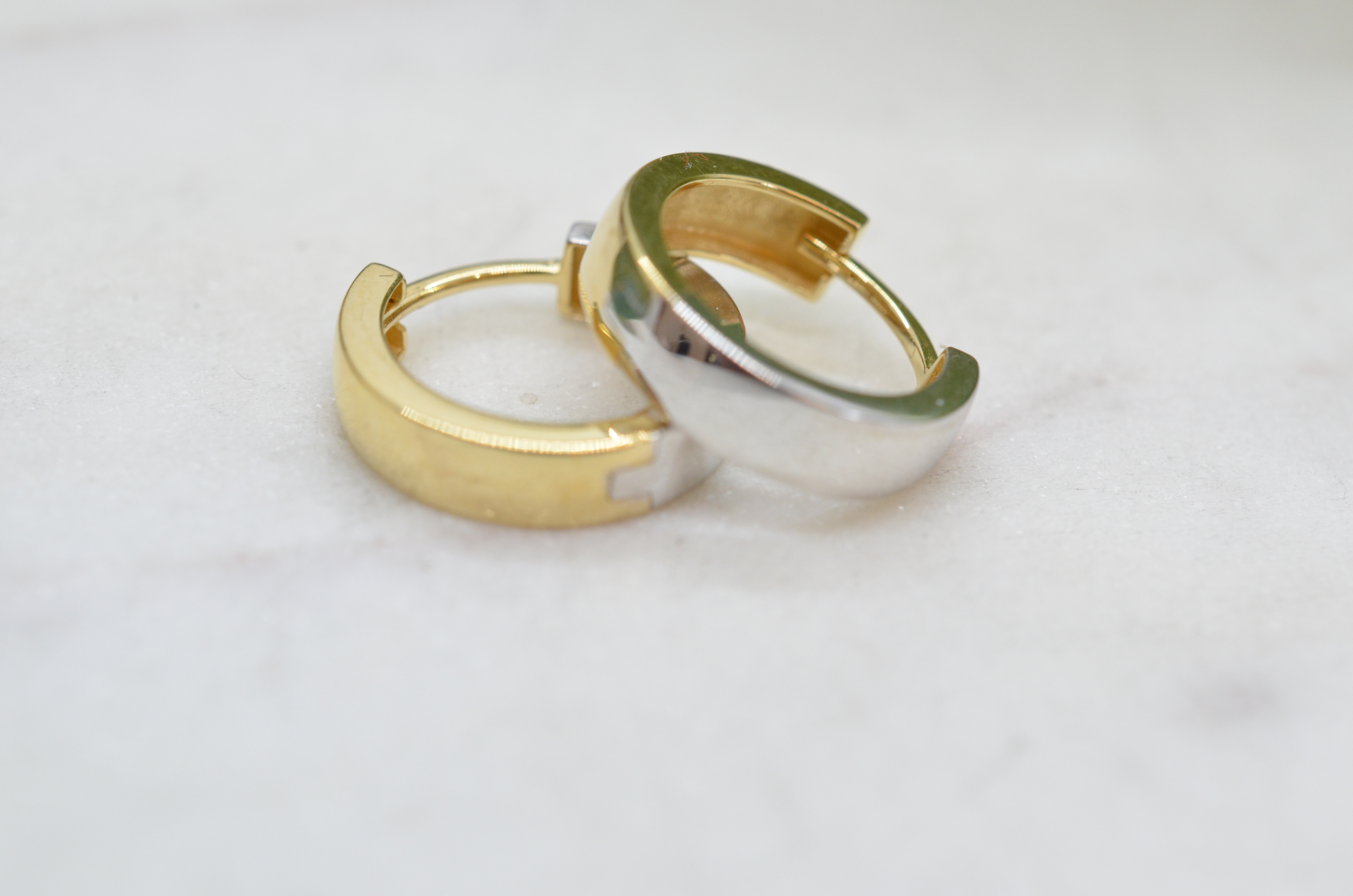 18k two colour earrings - 2