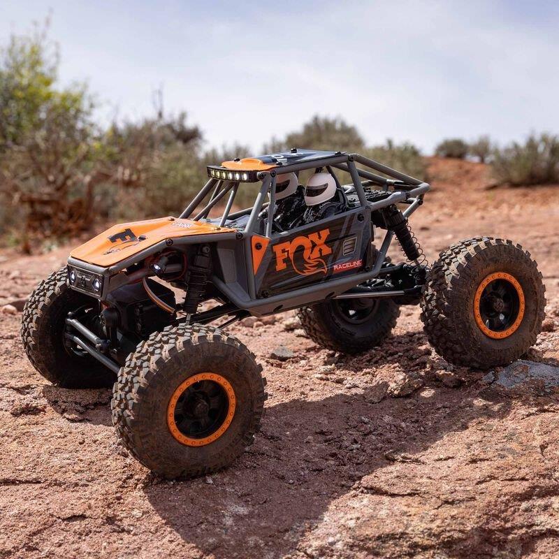 Axial 1/18 UTB18 Capra 4WD Unlimited Trail Buggy RTR, Grey - 5
