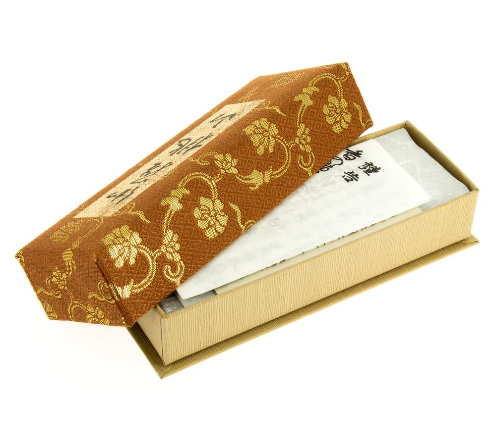 KYARA MOMOYAMA - Exceptional Aloeswood 30g - 3
