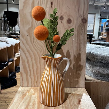 Blomsteruppsättning Orange mix av ullblommor 