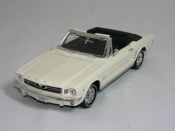 Ford Mustang  Cab  1964 1/2   1:18  Motor Max  ( 3064 Pieces )