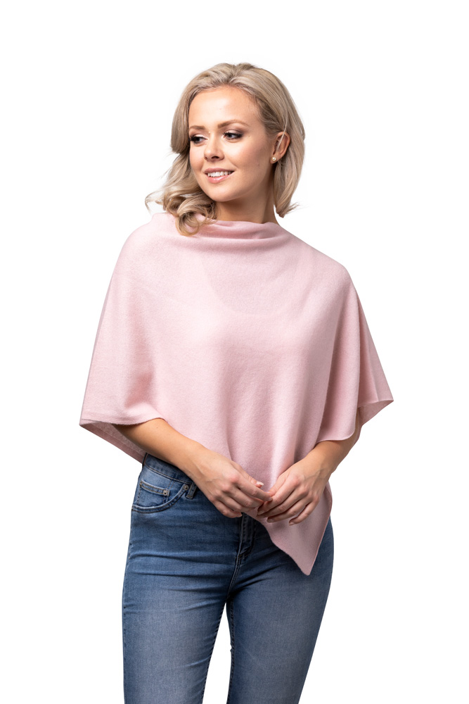  Liten Poncho,  Ljusrosa  från 8design cashmere, säljs på Hospitalsgatan - 2