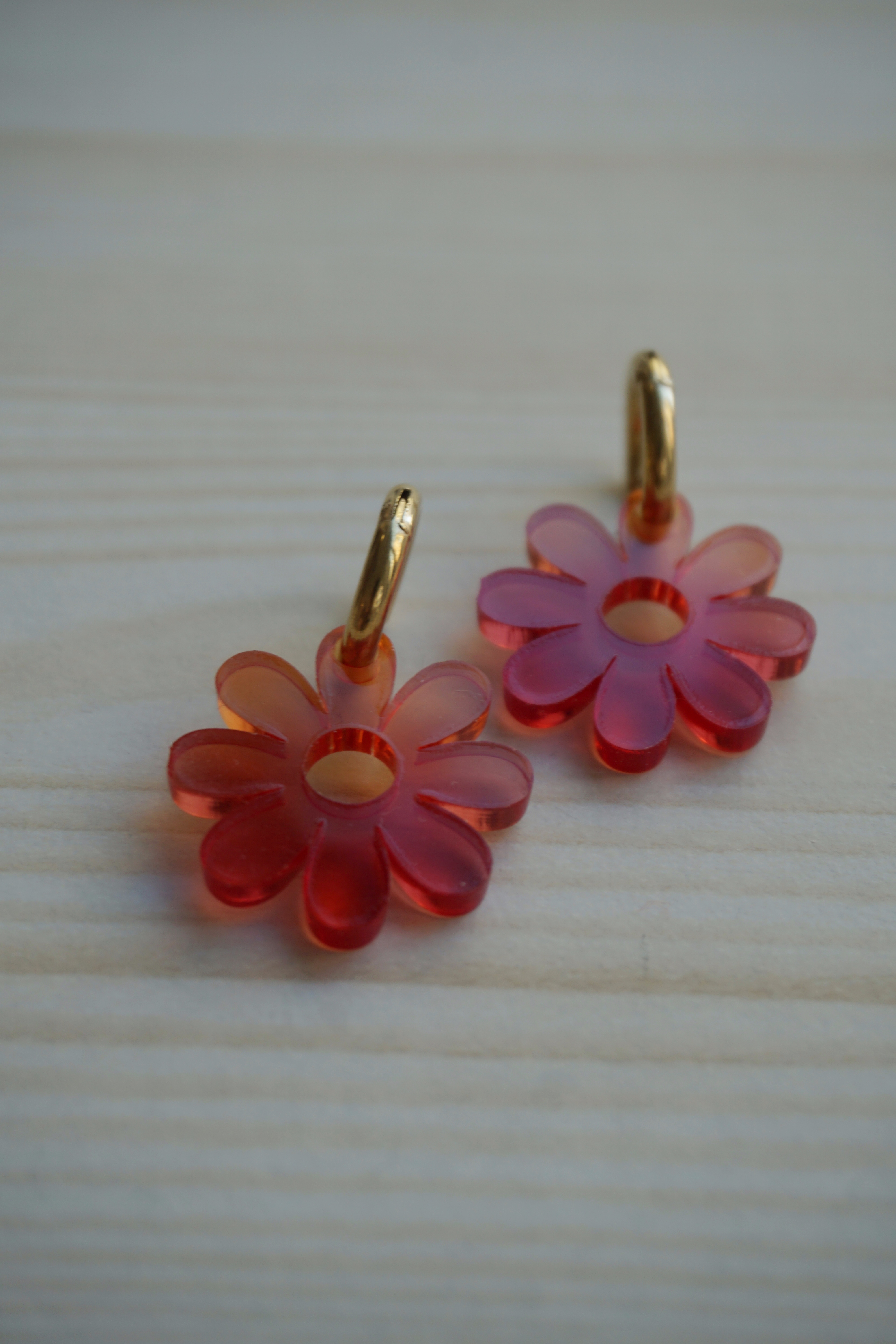 peach melba flowers pendants