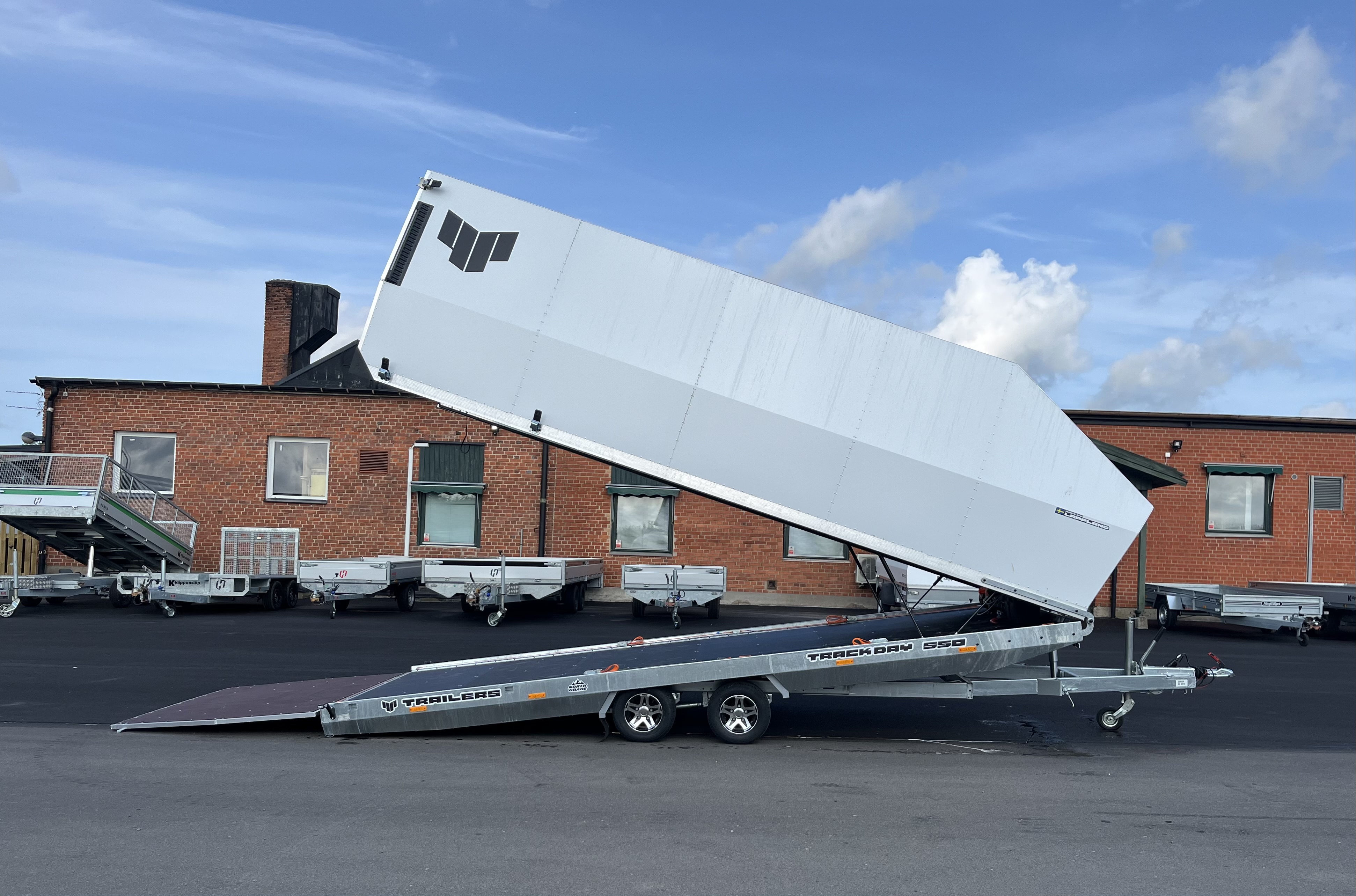 4P TrackDay 550TD G2 Biltrailer 210 x 550 cm 2 axlad - 3
