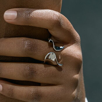Lineargent Wide Contour ring silver