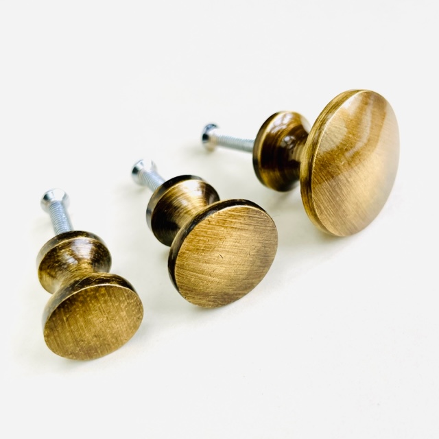 Antique brass knob S-M-L