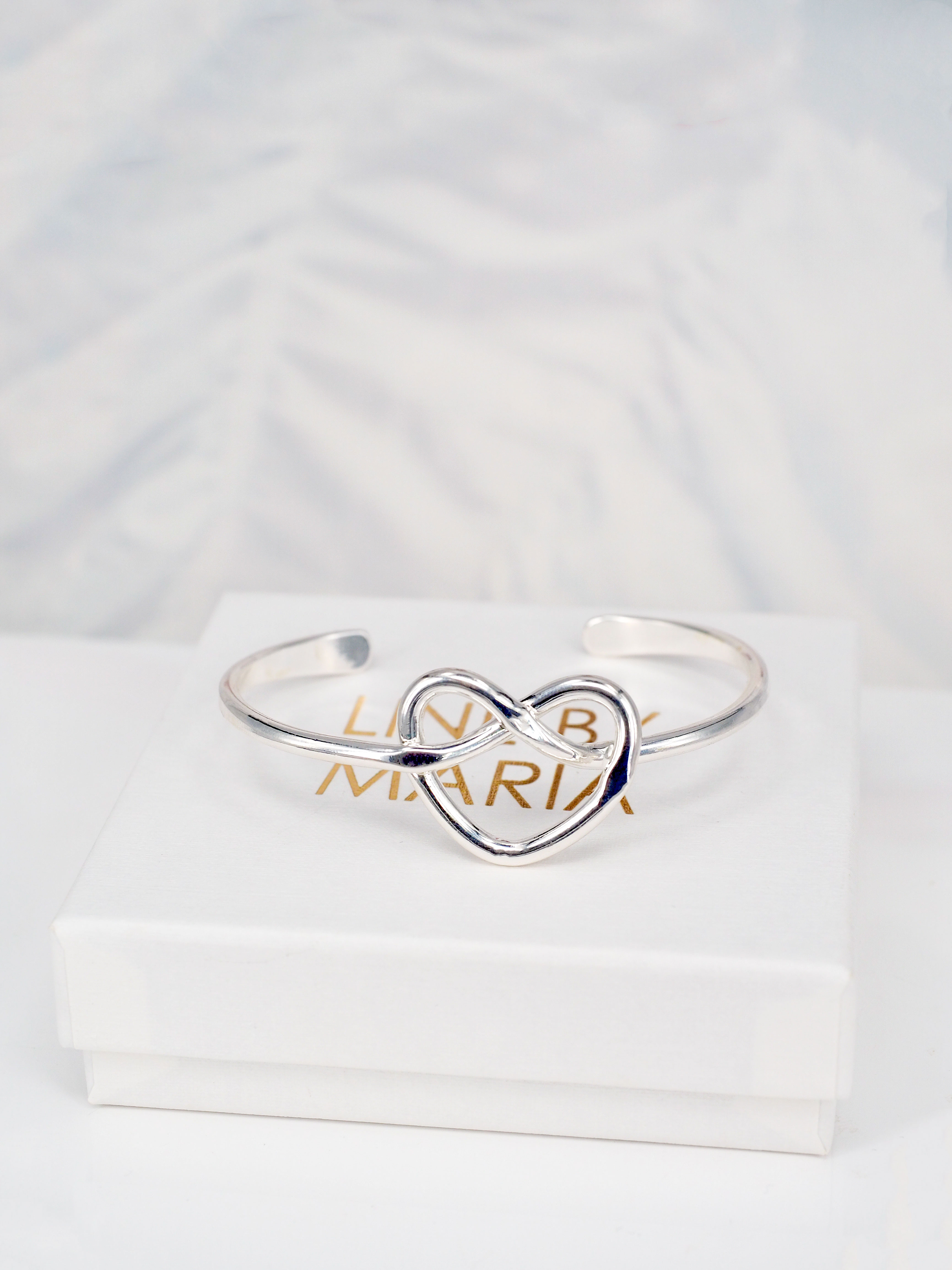 Armband Bangle Heart Pretzel Knot Silver