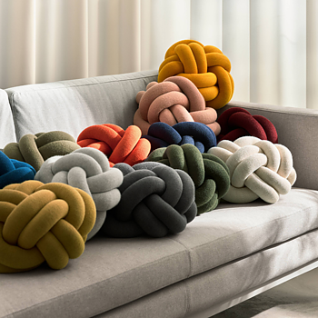 Knot cushion*