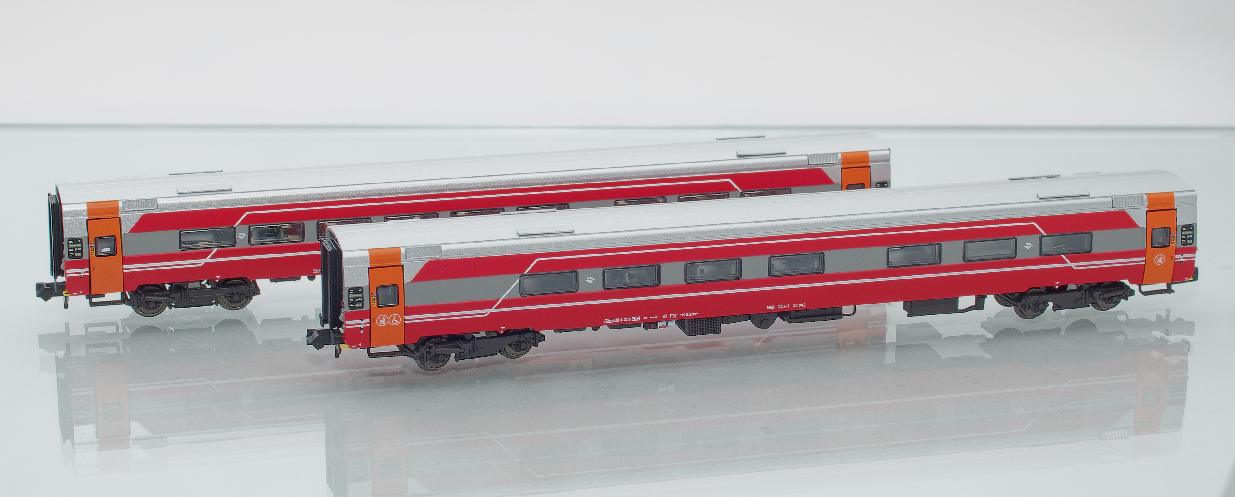 Vagnset: 2x personvagn B7 NSB, Ep.V