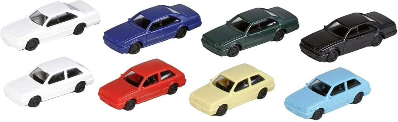 Set med 8st olika Nissan-model