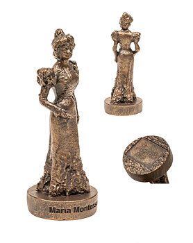 Maria Montessori staty 