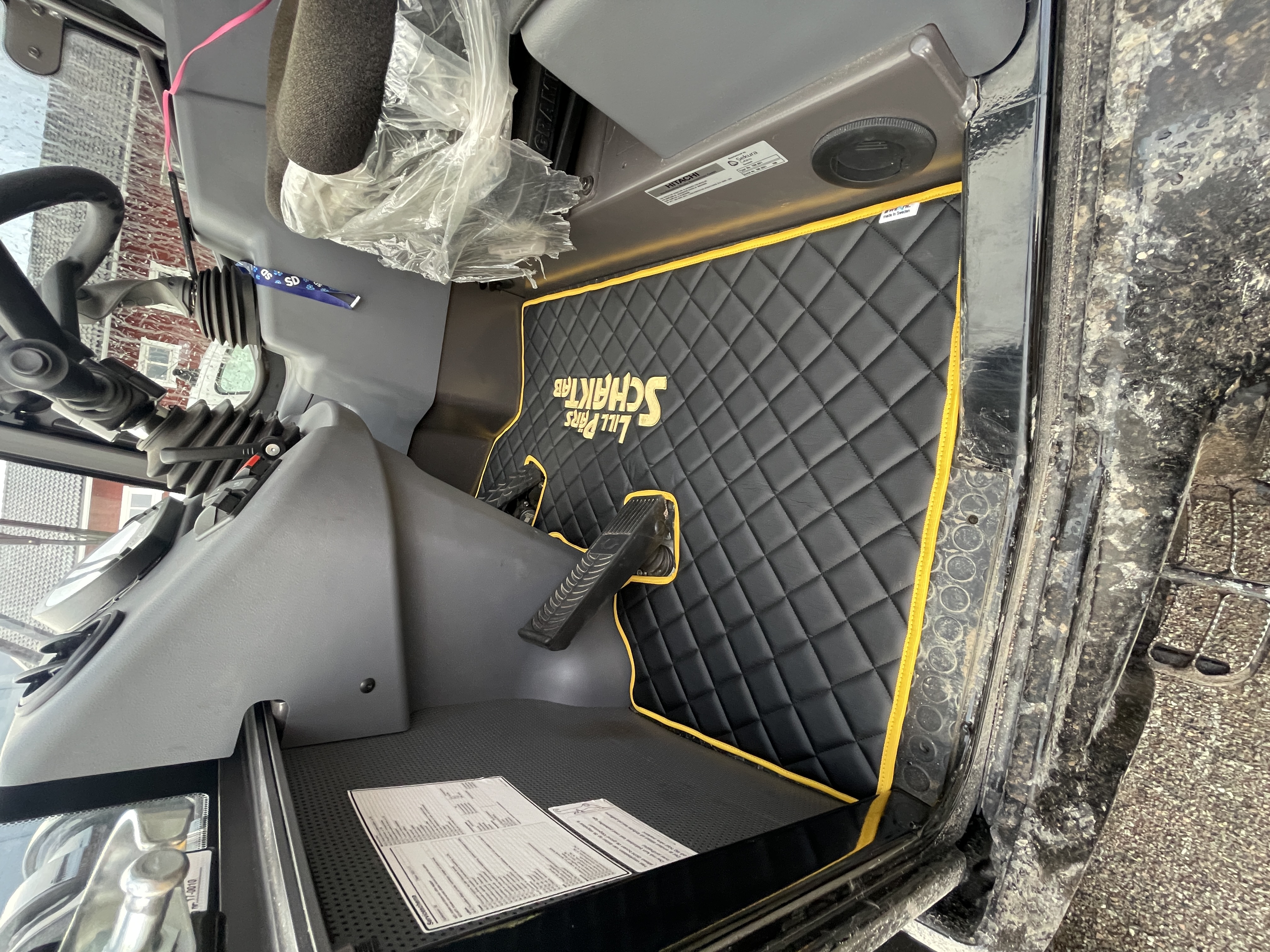 Floor mat Hitachi ZW 65-95-6 - Diamond - 2